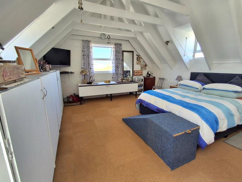 5 Bedroom Property for Sale in Britannia Bay Western Cape